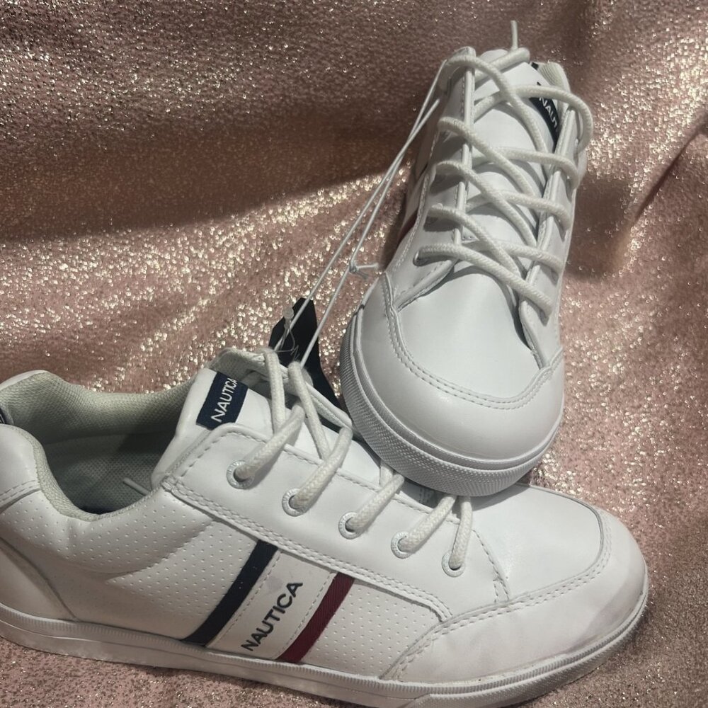 Nautica shoes size 6 youth